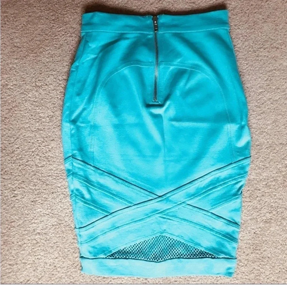 Guess Sport Mesh Pencil Skirt size XS NWT - Picture 4 of 6